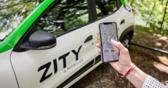 Copertina di Mobilize sbarca a Milano con Zity, il car sharing elettrico. L’ad Delbos: “vogliamo vendere mobilità”