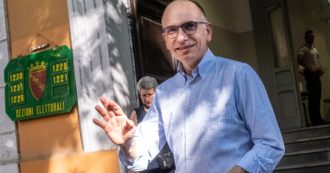 Copertina di Enrico Letta torna a insegnare: si dimette (di nuovo) dal Parlamento e va a Madrid