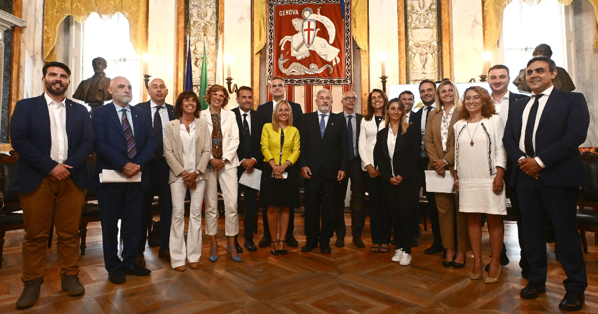 Copertina di Genova, Bucci presenta la nuova giunta: tra gli assessori l’ex capogruppo di Iv e il consigliere che omaggiò i morti di Salò con i neofascisti