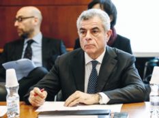 Copertina di Appello bis strage di Viareggio: l’ex ad di Fs Moretti condannato a cinque anni