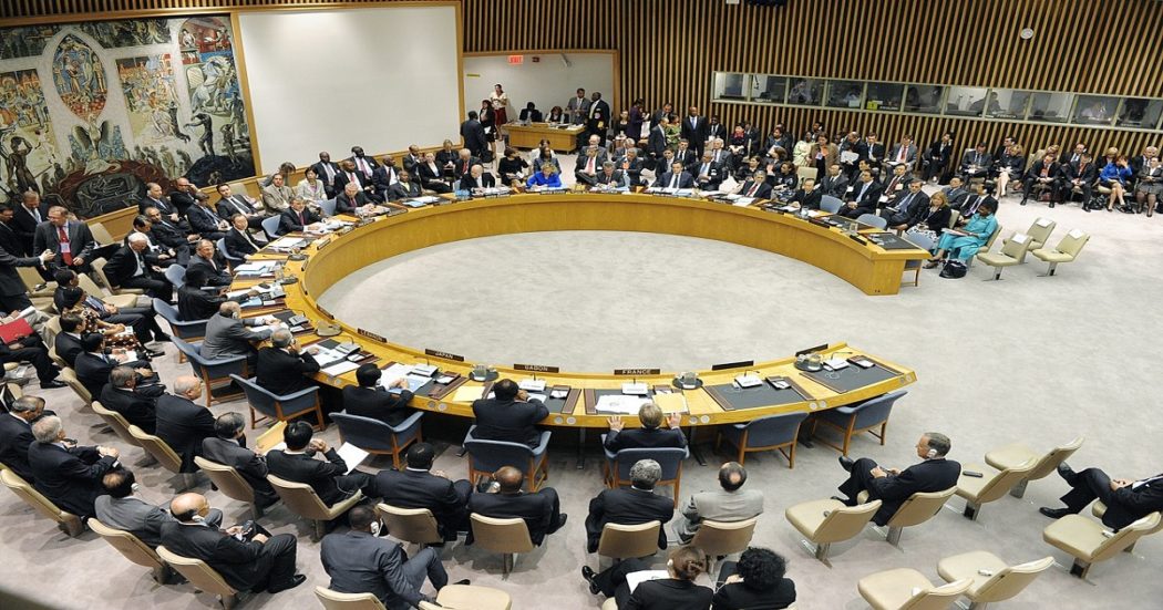 Consiglio sicurezza Onu approva la risoluzione sugli aiuti a Gaza. Ue: “Passo verso la pace”, ma vengono cancellati i riferimenti alla tregua