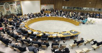 Copertina di Consiglio sicurezza Onu approva la risoluzione sugli aiuti a Gaza. Ue: “Passo verso la pace”, ma vengono cancellati i riferimenti alla tregua