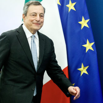 Copertina di Draghi chiude (a modo suo) lo scontro con Conte: il Fatto di domani 1 luglio