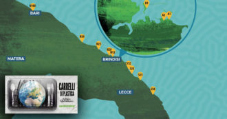 Copertina di Carrelli di plastica | Sulle spiagge vicine al petrolchimico di Brindisi c’è elevata presenza di microplastiche. “Pericolo per gli ecosistemi marini”