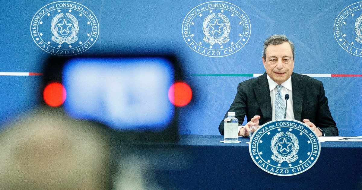 Decreto Aiuti bis, sì del cdm: taglio del cuneo fiscale aumentato fino a dicembre. Nuovi sconti sulle bollette, bonus 200 euro una tantum agli esclusi, pensioni sotto i 35mila euro rivalutate del 2%