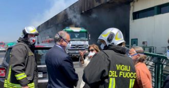 Copertina di Roma tra puzza, roghi e monnezza: l’inferno di Gualtieri
