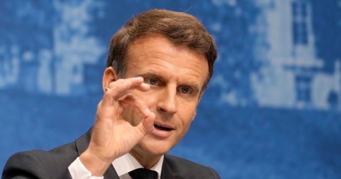 Macron: “Quei 10 terroristi vanno giudicati in Italia”