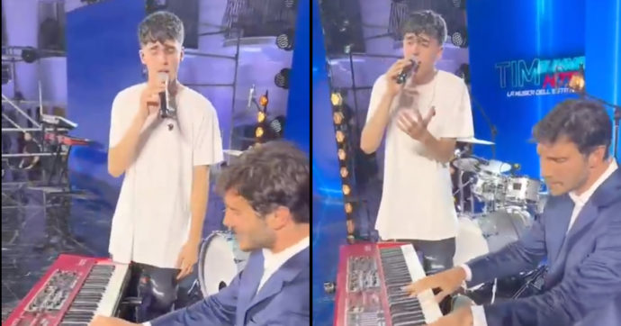 Stefano de Martino accompagna al piano LDA in “Quello che fa male” al Tim Summer Hits