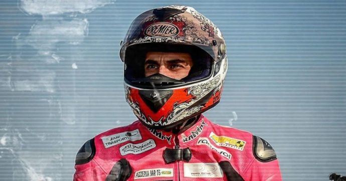 Davide Longhi, motociclista di 34 anni muore in pista al Mugello: stava facendo le prove libere per la Coppa Italia