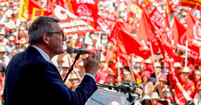 Landini: “Draghi ora ci ascolti. È un’offesa ai poveri accanirsi contro il Rdc”