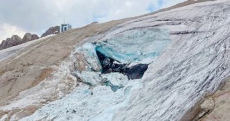 Copertina di Marmolada, l’accumulo di acqua nei crepacci: così il calore fa esplodere il ghiaccio