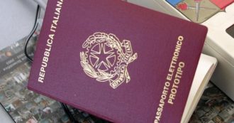 Copertina di Da Roma a Torino: per rinnovare il passaporto attese fino a sei mesi. Questure congestionate: “Limitata capacità strutturale”