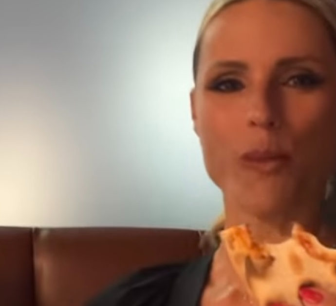 Michelle Hunziker assaggia la pizza di Briatore: “Non riesco neanche a parlare dalla goduria”