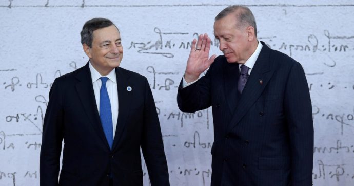 Turchia, Rifondazione dai curdi: “Draghi ipocrita con Erdogan”