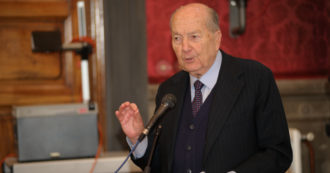 Copertina di Paolo Grossi, morto l’ex presidente della Corte Costituzionale: aveva 89 anni. Amato: “Maestro autentico, ci insegnò la ricerca del’equilibrio”