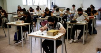 Copertina di Invalsi 2022, difficoltà fra gli studenti delle superiori al Sud: il 70% non raggiunge il livello base in matematica, il 60% in Italiano