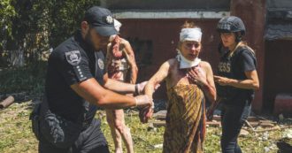 Copertina di Zagrebelsky: “I signori della guerra giocano con le vite altrui”