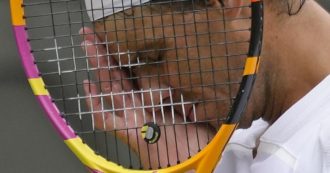 Copertina di Rafael Nadal si ritira da Wimbledon dopo l’infortunio: “Sono molto triste, ma non ha senso continuare a giocare”