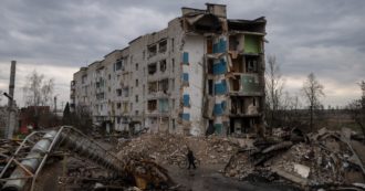 Ucraina, chi pagherà la ricostruzione? Le difficoltà (e le opposizioni) a utilizzare i beni della Russia e dei suoi oligarchi in Europa