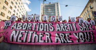 Copertina di Aborto, i dati persi (o che non ci danno) su obiezione di coscienza e servizi. E perché dovrebbero essere accessibili a tutti