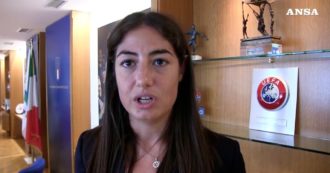 Copertina di Calcio, la prima arbitra della Serie A Ferrieri Caputi: “L’ambiente professionale renderà meno difficile abbattere il pregiudizio”