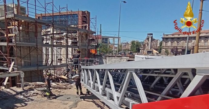 Milano, crolla la soletta di un edificio in costruzione in viale Espinasse: quattro operai feriti
