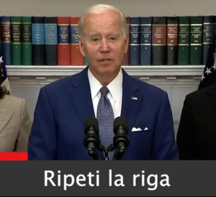 La gaffe di Biden in diretta tv, legge il discorso alla lettera (comprese le note a margine): “Fine della citazione, ripeti la riga”