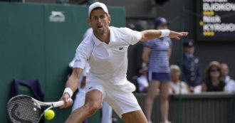Copertina di Novak Djokovic ancora re di Wimbledon: batte Nick Kyrgios in quattro set, è il suo settimo trionfo a Londra