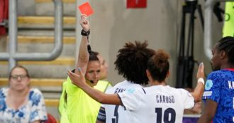 Copertina di Italia-Francia | Sara Gama viene espulsa, ma grazie al Var l’arbitro cambia la propria decisione