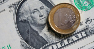 Copertina di La rincorsa del dollaro è finita. Euro e moneta statunitense di nuovo in parità dopo 20 anni