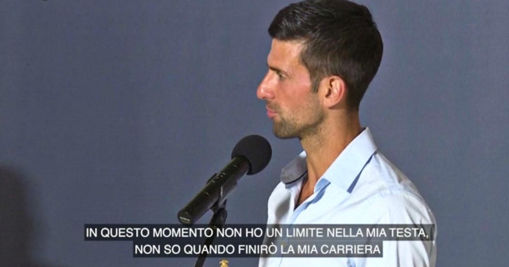 L’arrivo trionfale di Djokovic a Belgrado: “Fine carriera? Argomento proibito in famiglia e nel mio team, non ho un limite nella mia testa”