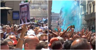 Copertina di I tassisti protestano in centro a Roma: cori contro Draghi e Uber, fumogeni e petardi. Blindato Palazzo Chigi: le immagini