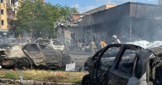 Ucraina, nuovo massacro di civili a Vinnytsia. Zelensky: “Vogliamo un tribunale speciale per i crimini della Russia”