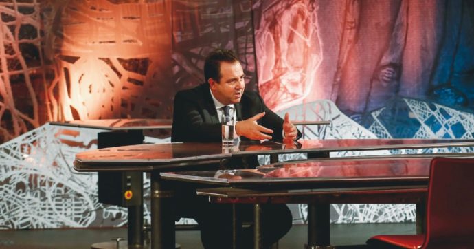 “Finto complotto contro Eni: archiviare Amara e Descalzi”