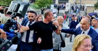 Copertina di Omicidio Mollicone, urla e insulti fuori dal Tribunale: intervengono i carabinieri – Video