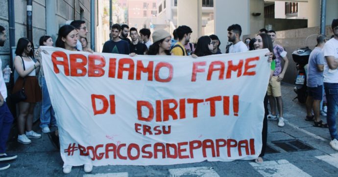Sardegna, Regione nomina il cda Ersu: erano a rischio blocco 8000 borse di studio. Studenti: “Abbiamo vinto, ora non abbassare guardia”