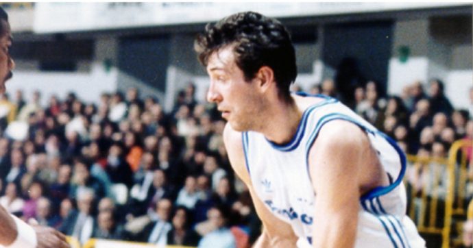 È morto Gustavo Tolotti, addio al cestista della Viola Reggio Calabria famoso anche per la “stoppata” a Michael Jordan