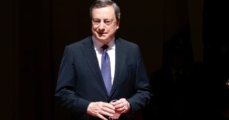 Copertina di Sale il pressing su Draghi di sindaci, sindacati, categorie economiche: le ultime 48 ore per tenere in vita il governo (con o senza M5s)