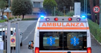 Copertina di Mamma muore dopo una caduta dalle scale con in braccio la figlia di 24 giorni. La neonata ricoverata in ospedale