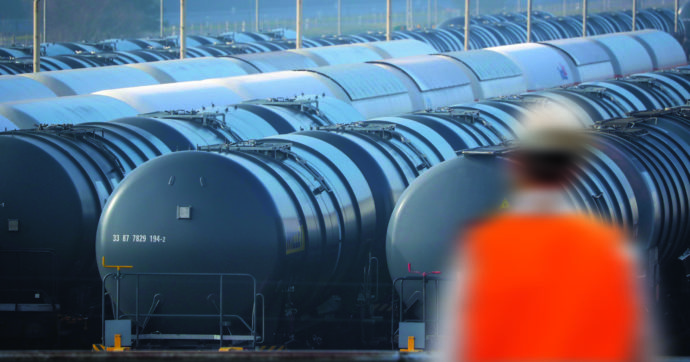 FT: perché mettere un tetto al prezzo del petrolio russo è una cattiva idea