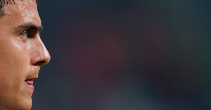 Dybala e l’estate triste dell’imprescindibile che si è riscoperto superfluo. Ora il matrimonio con Mourinho per alimentare altrui rimpianti