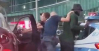 Copertina di Bakayoko fermato da polizia armi in pugno, poi le scuse. Amnesty: “Profilazione etnica”