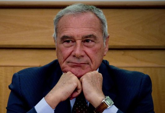 Trasparenza, Grasso chiede  il 730  a Beppe