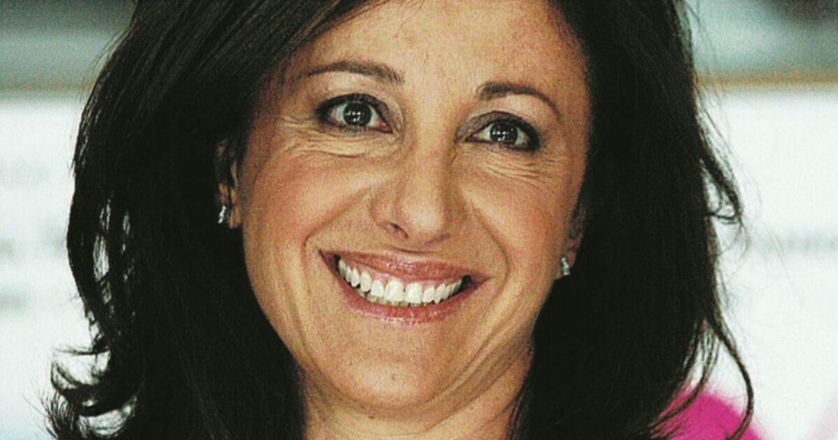 “Senza l’amore non riesco a stare, con Crozza mi son detta ‘ci passerò tutta la vita’”: Carla Signoris parla del marito, dei figli e del ‘salame’