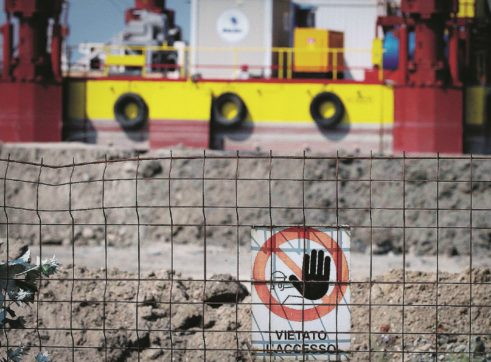 La versione di Galan contro la segretaria: “False le mie firme”