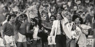 Copertina di Italia, rotolano polemiche. “O la va o sarà una disfatta”