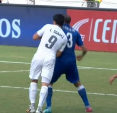 Il giorno del perdono: Chiellini assolve Suarez e Balotelli chiede scusa a mister Prandelli