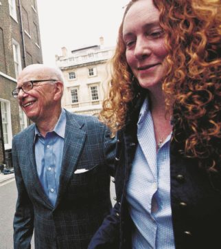 Tabloidgate,  si stringe  la rete attorno allo Squalo