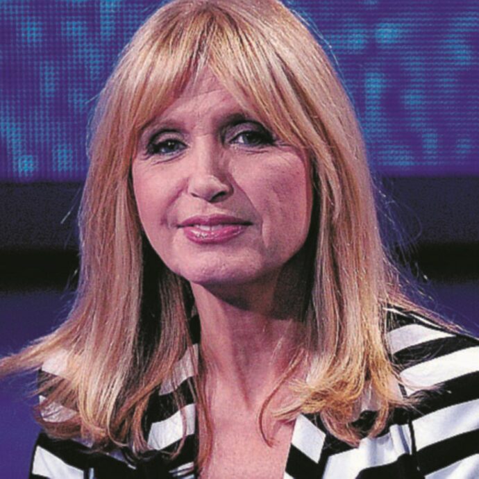 “Fabrizio si controllava ogni anno, eppure. Durante le prove del tour gli vennero forti dolori, buttò a terra la chitarra. All’ospedale gli dissero ‘le restano tre mesi di vita’”: Dori Ghezzi racconta