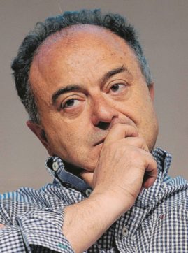 La Calabria che muore in lenta processione